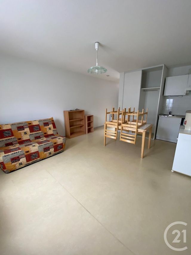 Appartement Studio à louer - 1 pièce - 28.0 m2 - RODEZ - 12 - MIDI-PYRENEES - Century 21 Foch Immobilier