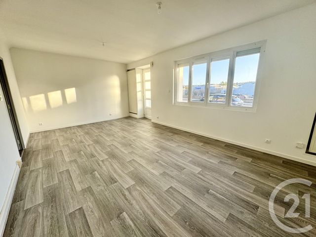 Appartement T4 à louer ONET LE CHATEAU