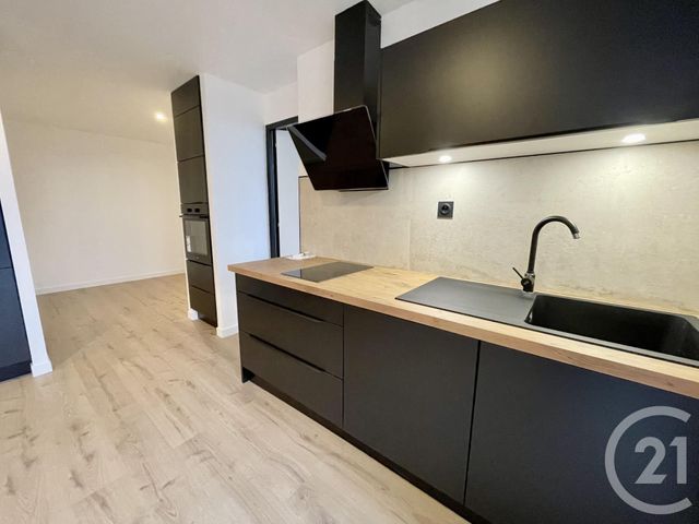 Appartement T2 à louer - 3 pièces - 63.0 m2 - RODEZ - 12 - MIDI-PYRENEES - Century 21 Foch Immobilier